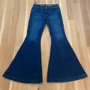 Cruel Denim Hannah bell bottom jeans size 27/3